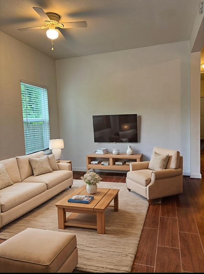 Building Photo - 9834 Pelsey St