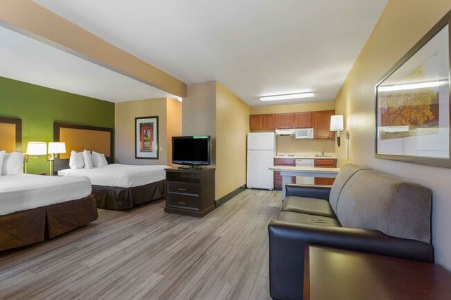 Furnished Studio-Phoenix - Airport - E. Oak St.