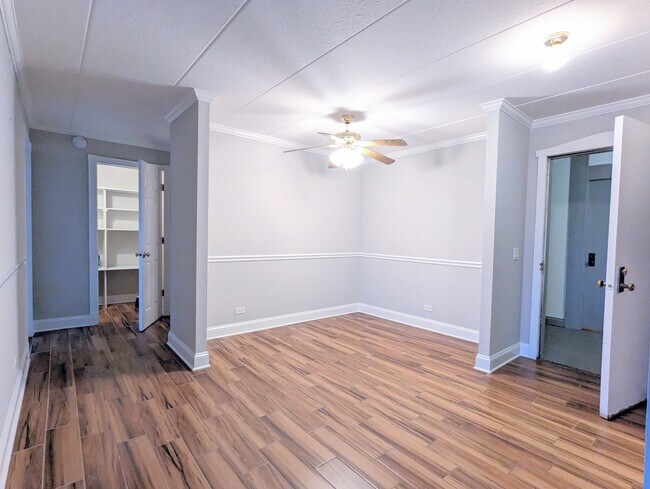 1 Renaissance Pl
