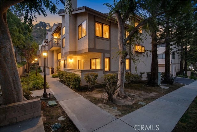 Building Photo - 26120 Alizia Canyon Dr