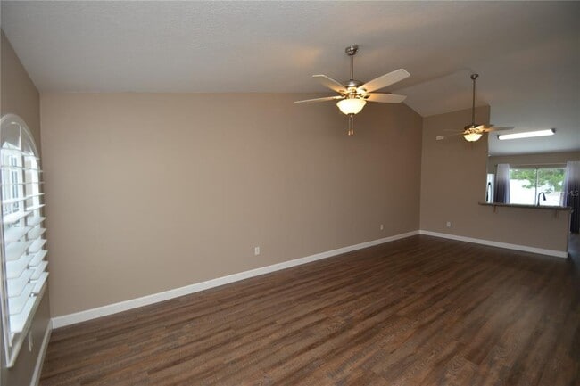 Photo - 8 Pine Hill Ln