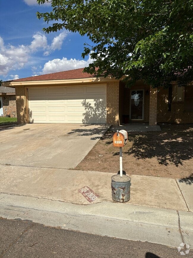 Building Photo - Very nice 3 bedroom 2 bath Rental
