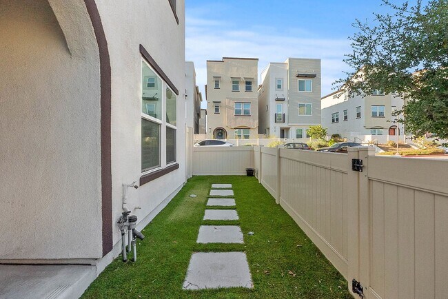 Photo - One Month Free Rent