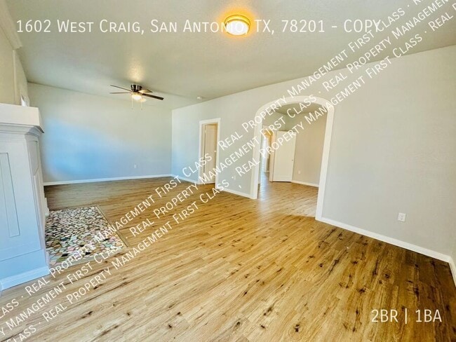 Photo - 1602 W Craig Pl