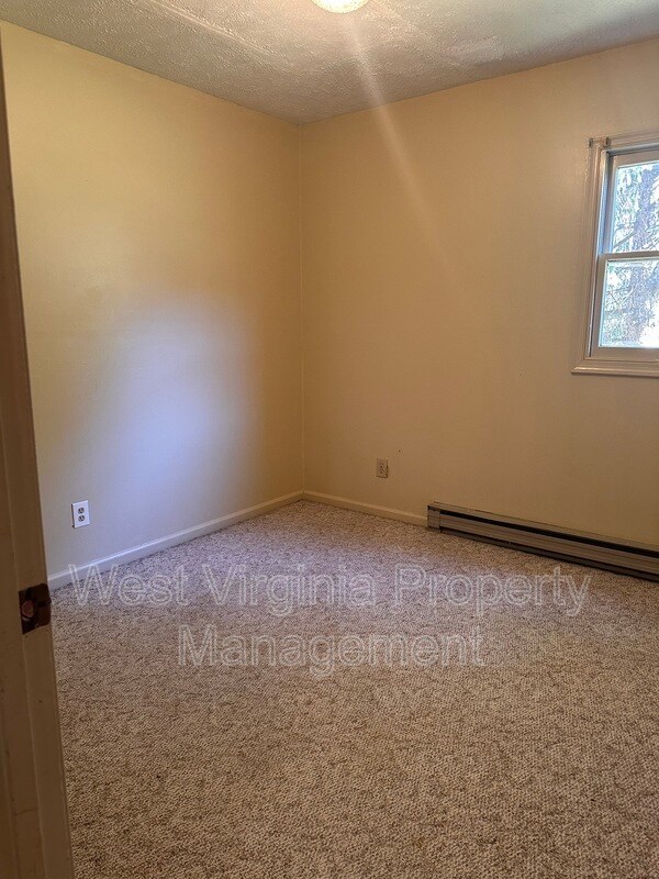 Photo - 184 Wyndale Dr Unit Apt 11