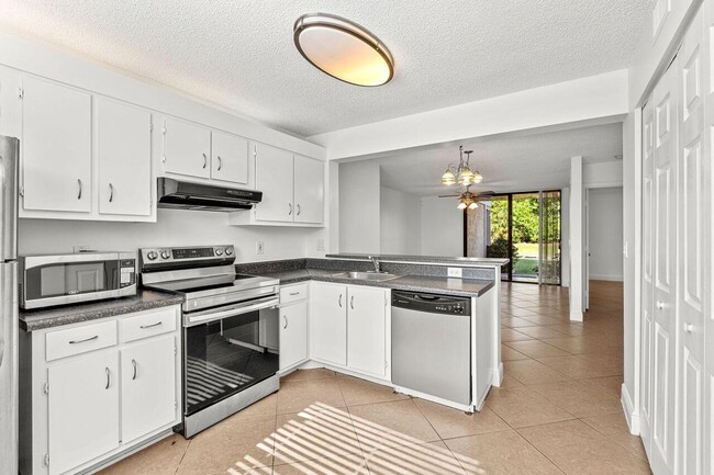 Photo - 5701 Riverside Dr Unidad 106b6