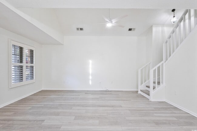 Photo - 2112 Brunswick Cir