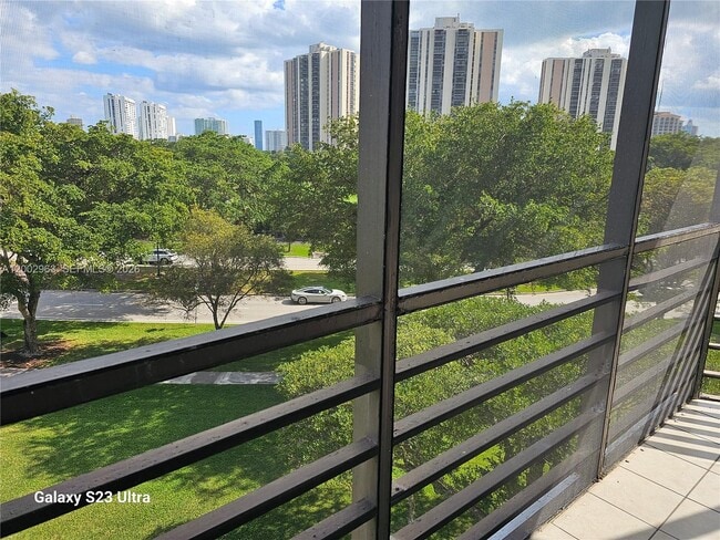 Photo - 20400 W Country Club Dr Unit 508