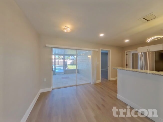 Photo - 201 85th Ave N