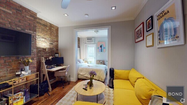 Building Photo - 246 Mott St Unit 11 Rental