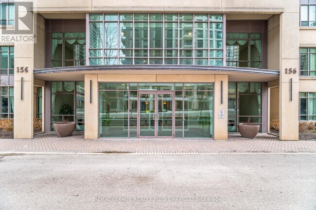 Photo - 156 Enfield Pl Unité 2016