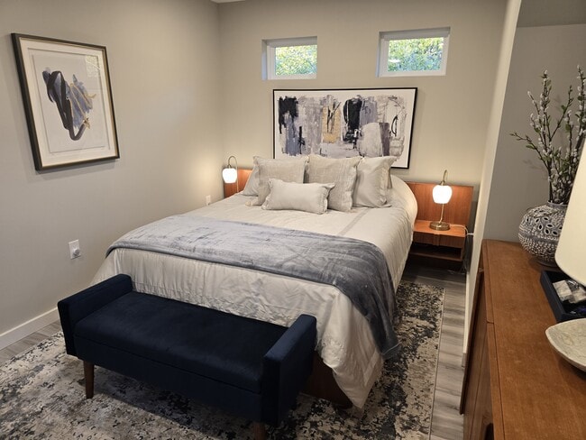 Queen Bedroom - 904 Station St Unidad The Nest