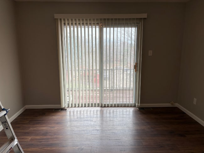 Photo - 10352 Forest Brook Ln Unidad Apt G