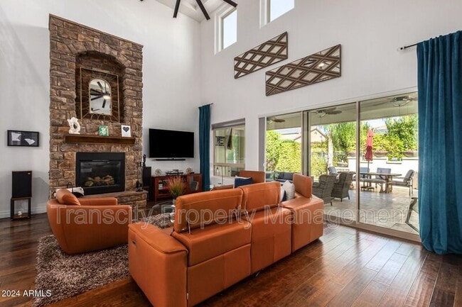 Photo - 1636 E Sattoo Way