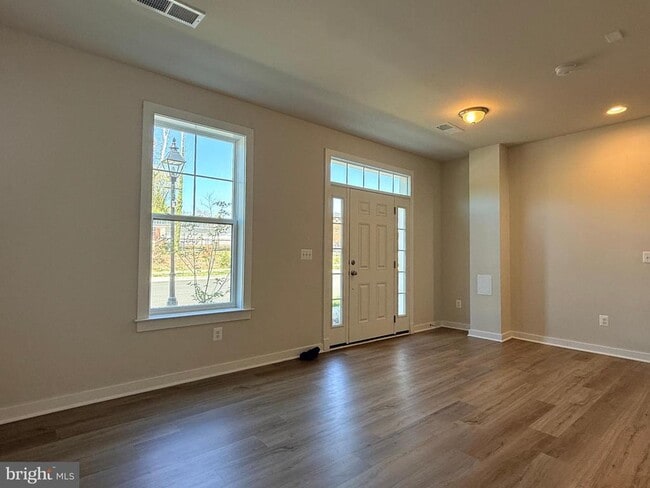 Photo - 315 Willis St