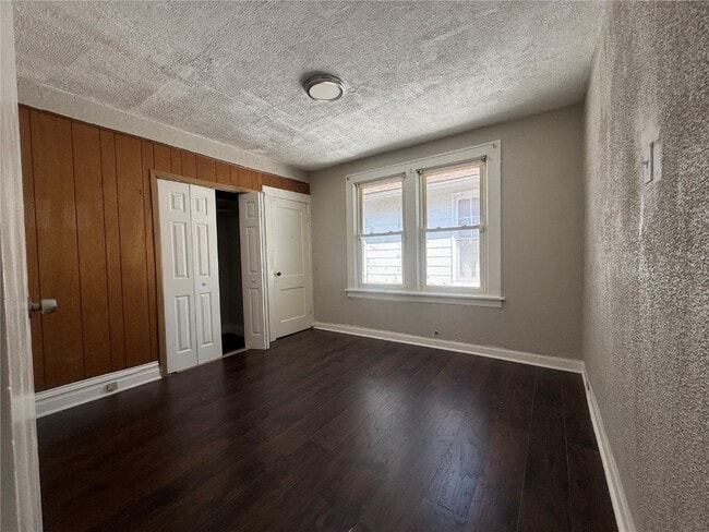 Photo - 1243 Sutter Ave