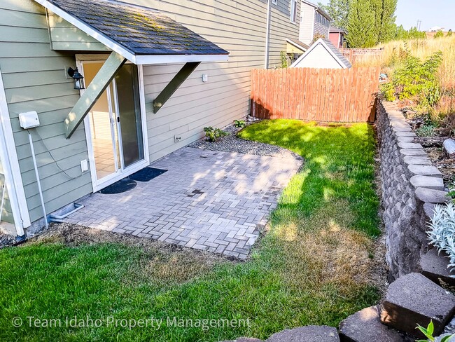 Photo - Beautiful 4 bedroom 3 bath townhouse w/att...