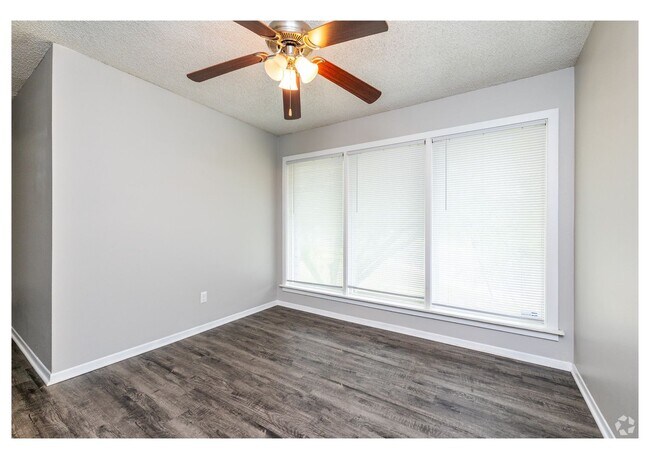 Photo - Emerald Hills Apartments