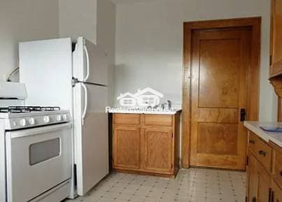 Photo - 2354 Benjamin St NE