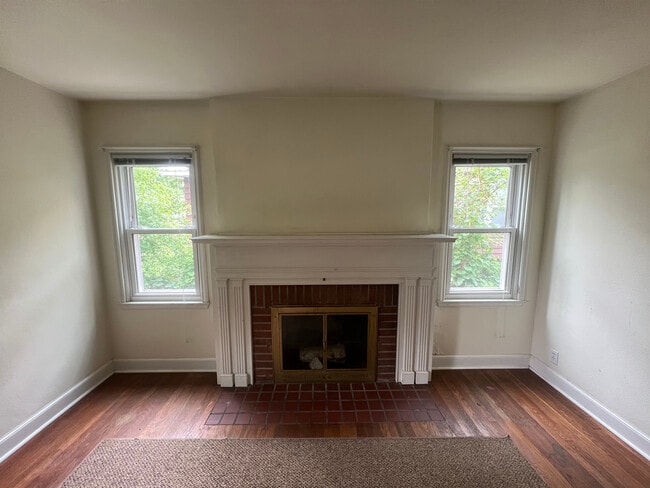 1123 Main St