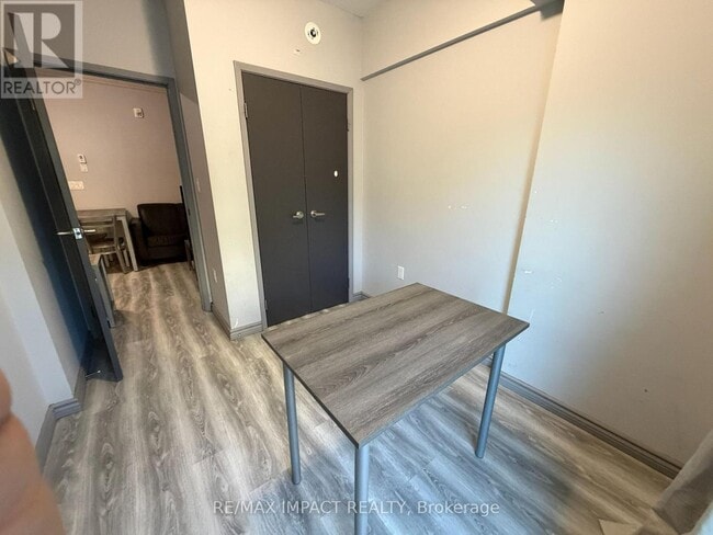 Photo - 275B Larch St Unit B04