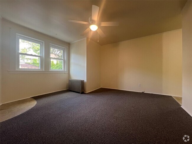 Building Photo - 44 Center St Unit 1 Rental
