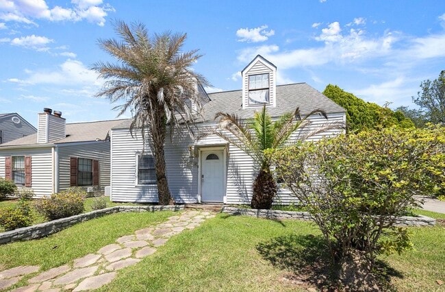 Photo - 15558 Riverdale Ave E