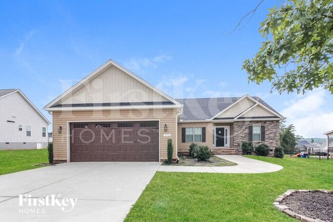 Photo - 172 Greythorn Dr House