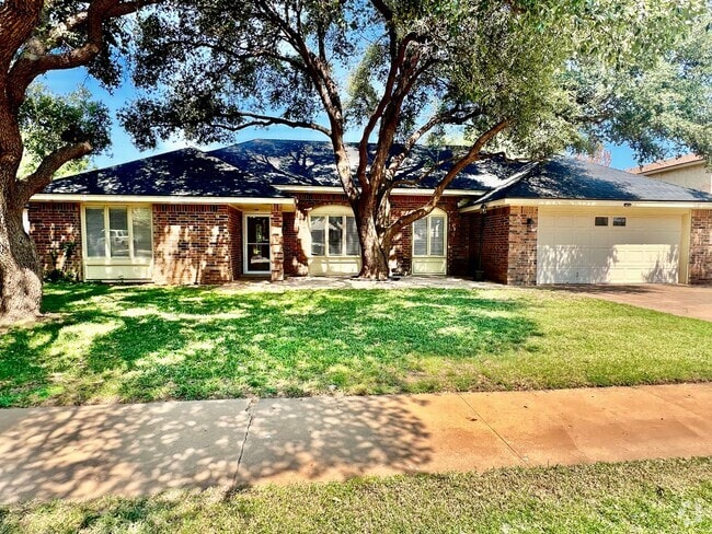 Building Photo - 4 Bedroom in the Meadows Rental