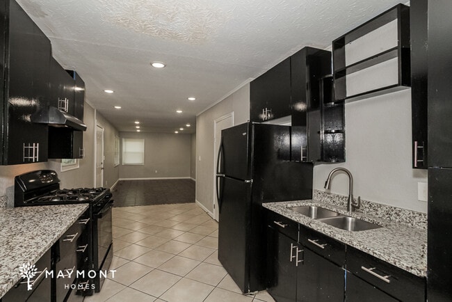 Photo - 2415 Lynnfork Ave