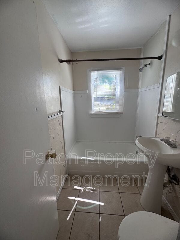 Photo - 109 S Palo Duro St