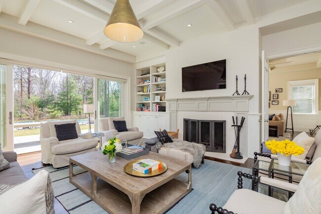 Photo - 8 Peach Farm Ln