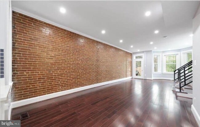 Photo - 3633 11th St NW