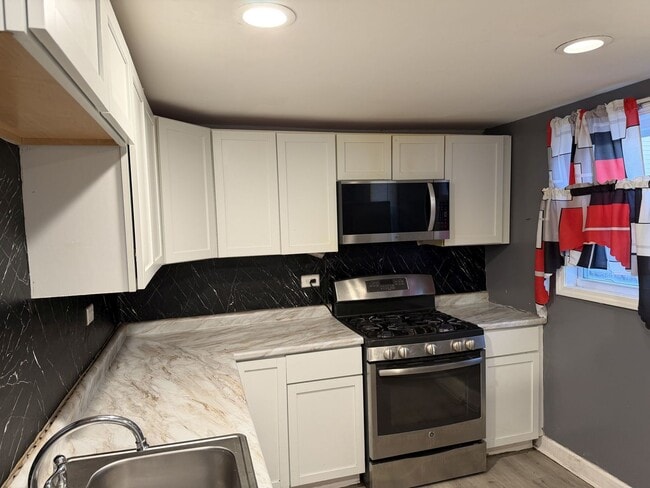 Photo - 756 Newell Ave