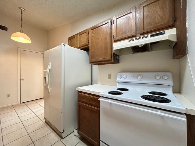 Photo - 139 N Troy Ave