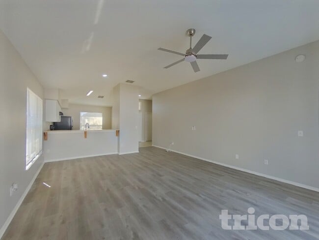 Photo - 2680 Chatham Cir