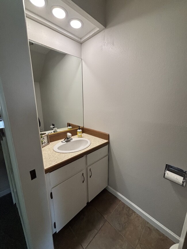 Photo - 1705 W 950 N