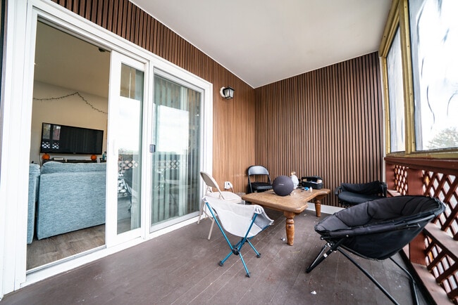 Photo - 137 Centre St Unit 3