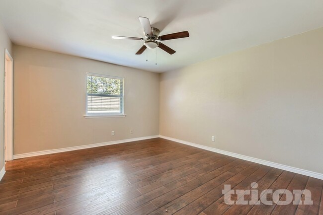 Photo - 716 Fair Meadows Dr