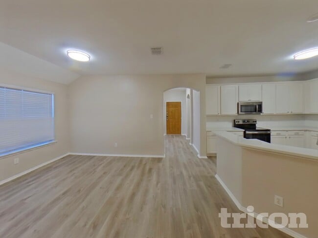 Photo - 111 Rockbrook Dr