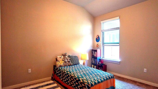 Photo - 8001 Silhouette St