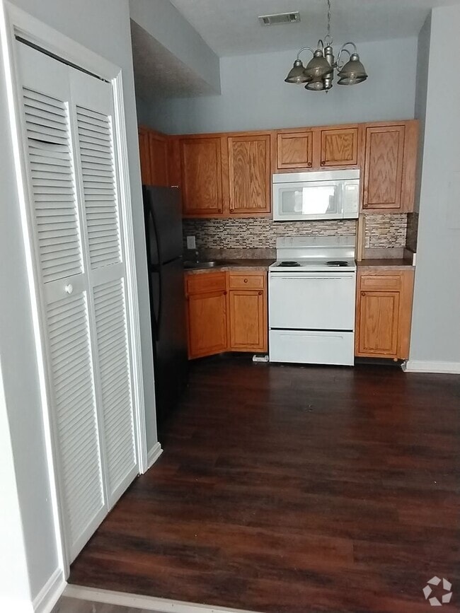 Building Photo - 215 W Hill St Unit 2 Rental