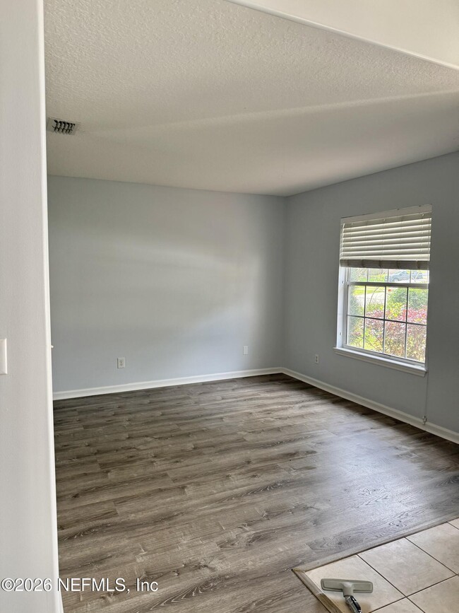 Photo - 12255 Lake Fern Dr E