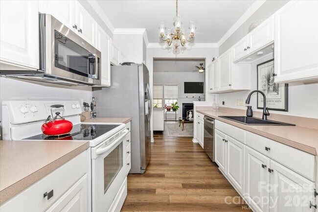 Photo - 4100 Christine Ln