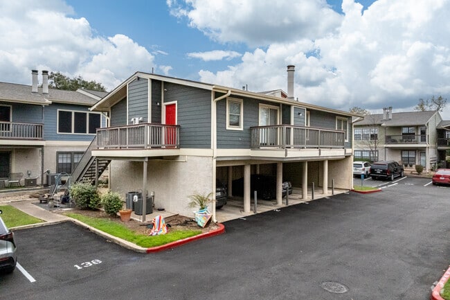 Photo - Travis Oaks Condominiums