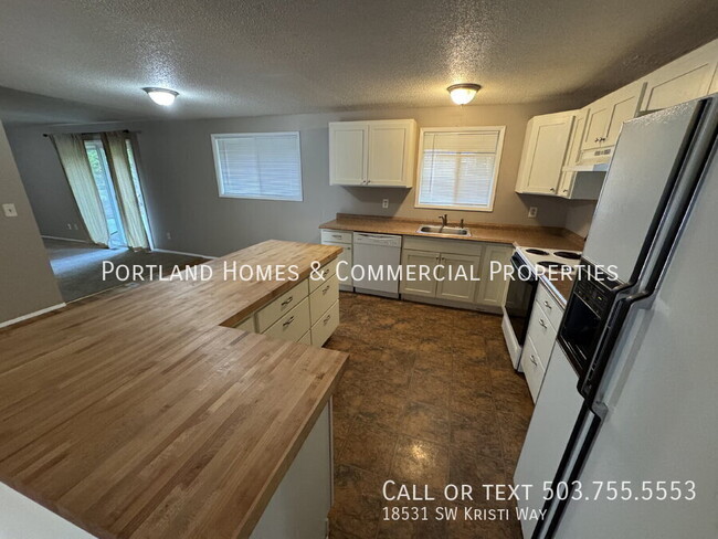 Photo - 18531 Kristi Way