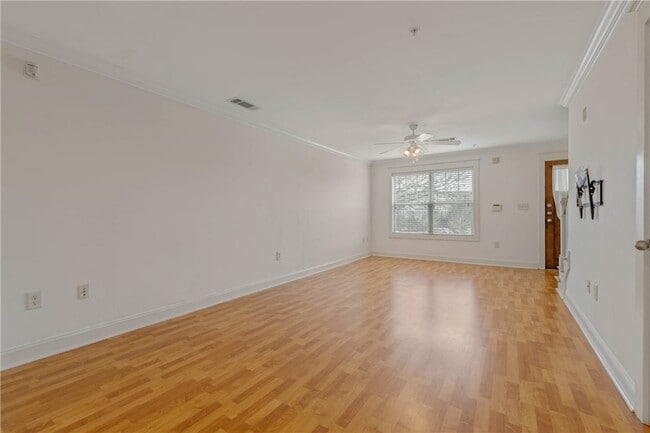 Photo - 1725 Harvey Mitchell Pkwy S Unidad 1730