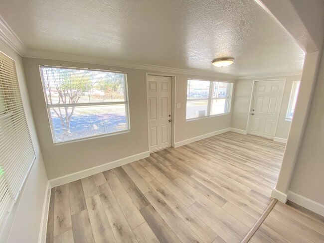 Photo - 812 W Livingston St Unit A