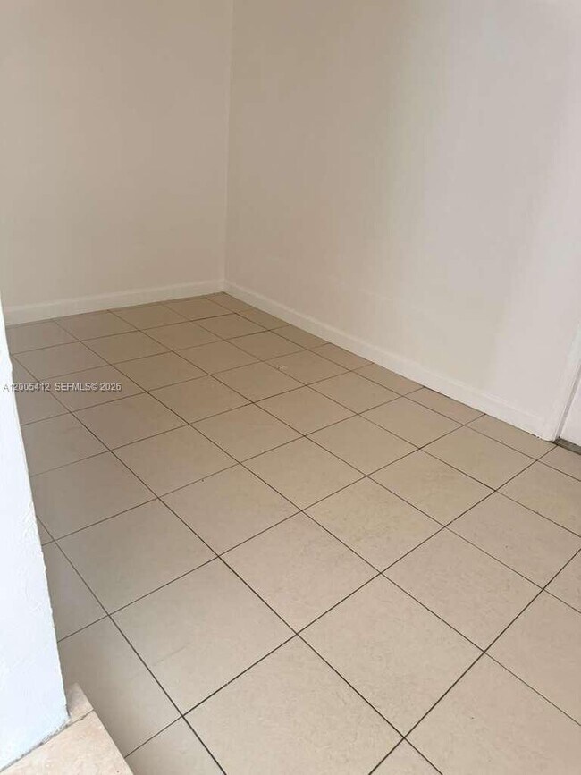 Photo - 1942 Adams St Unit 1944