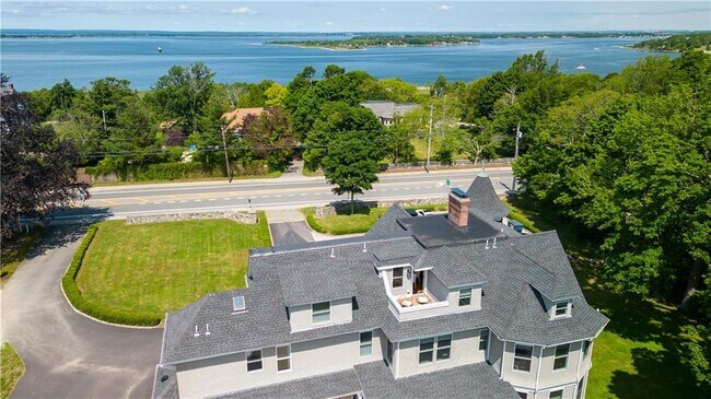 Photo - 567 Bristol Ferry Rd Unidad 3